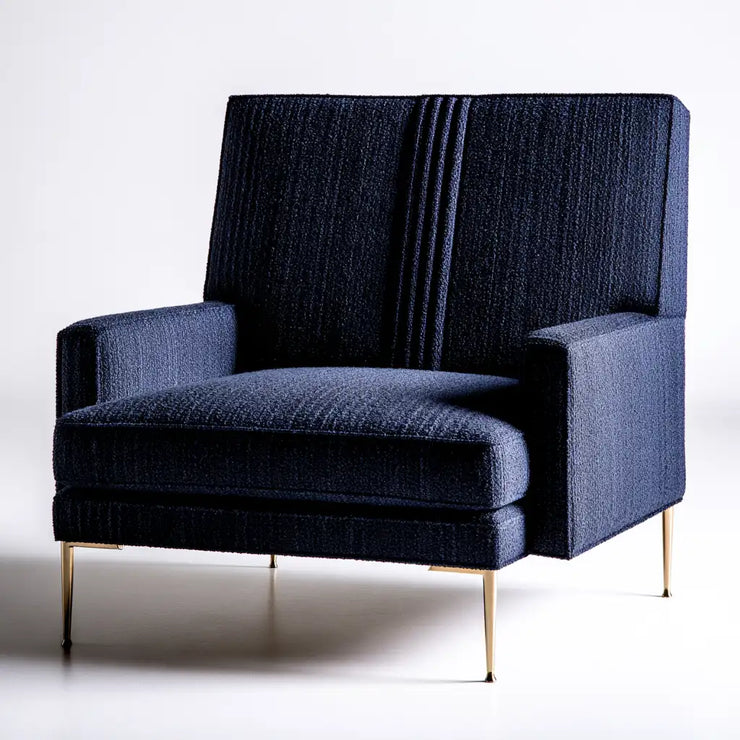 Poltrona moderna blu di Rainsoakedredwood, seduta elegante con linee pulite, ideale per arredi domestici.